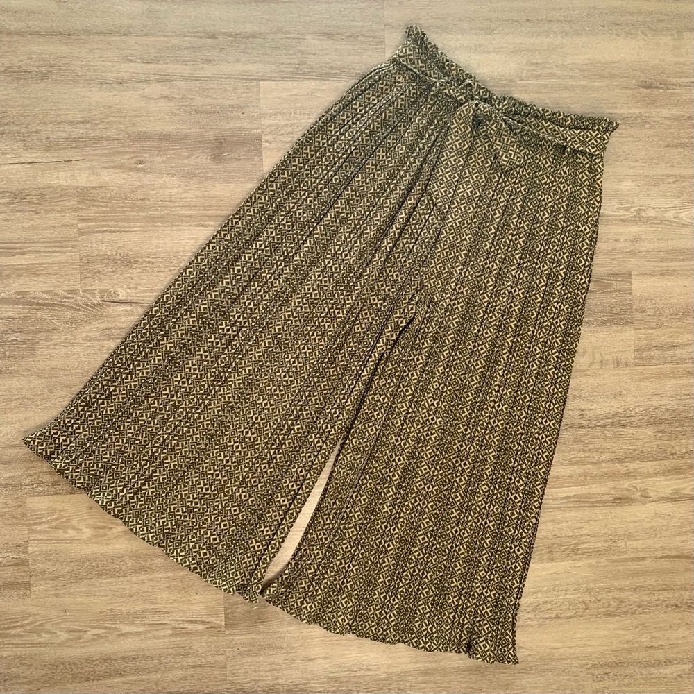 Alice Blue Olive Green Patterned Wide Leg Pants